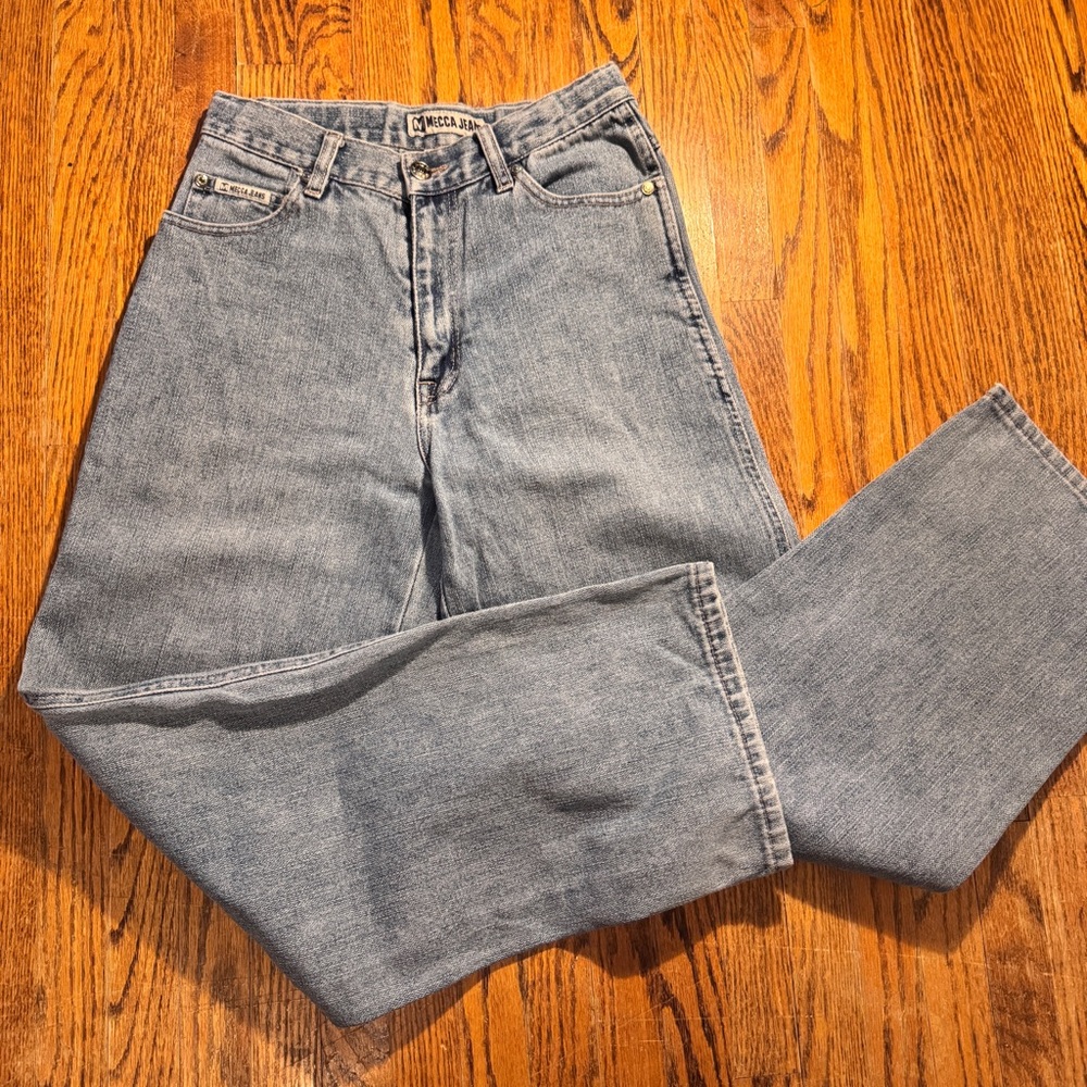 Vintage High-Waisted straight leg Light Blue Jeans- w27 L28